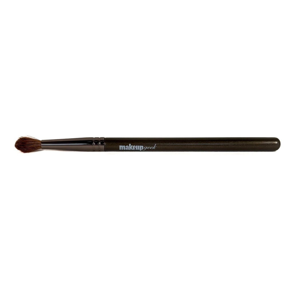 Makeup Geek Soft Dome Eyeshadow Blending Brush
